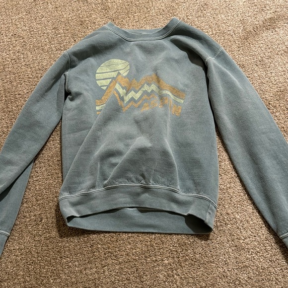 Crewneck - Picture 1 of 3
